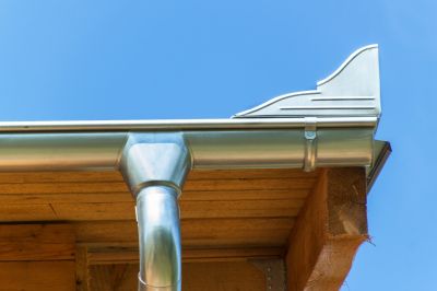 How Commercial Galvanized Gutters Handle Heavy Rainfall
